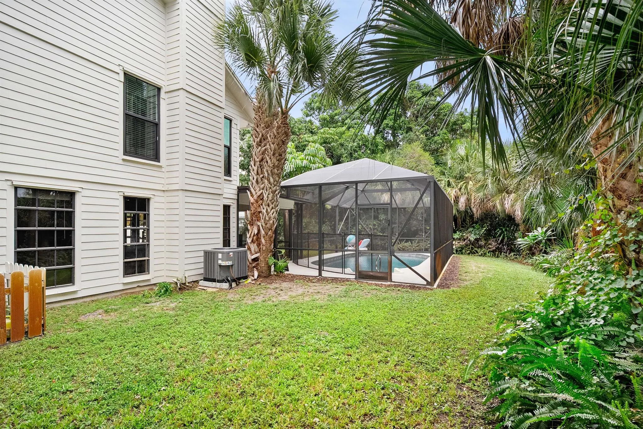 217 SE Oriole Avenue