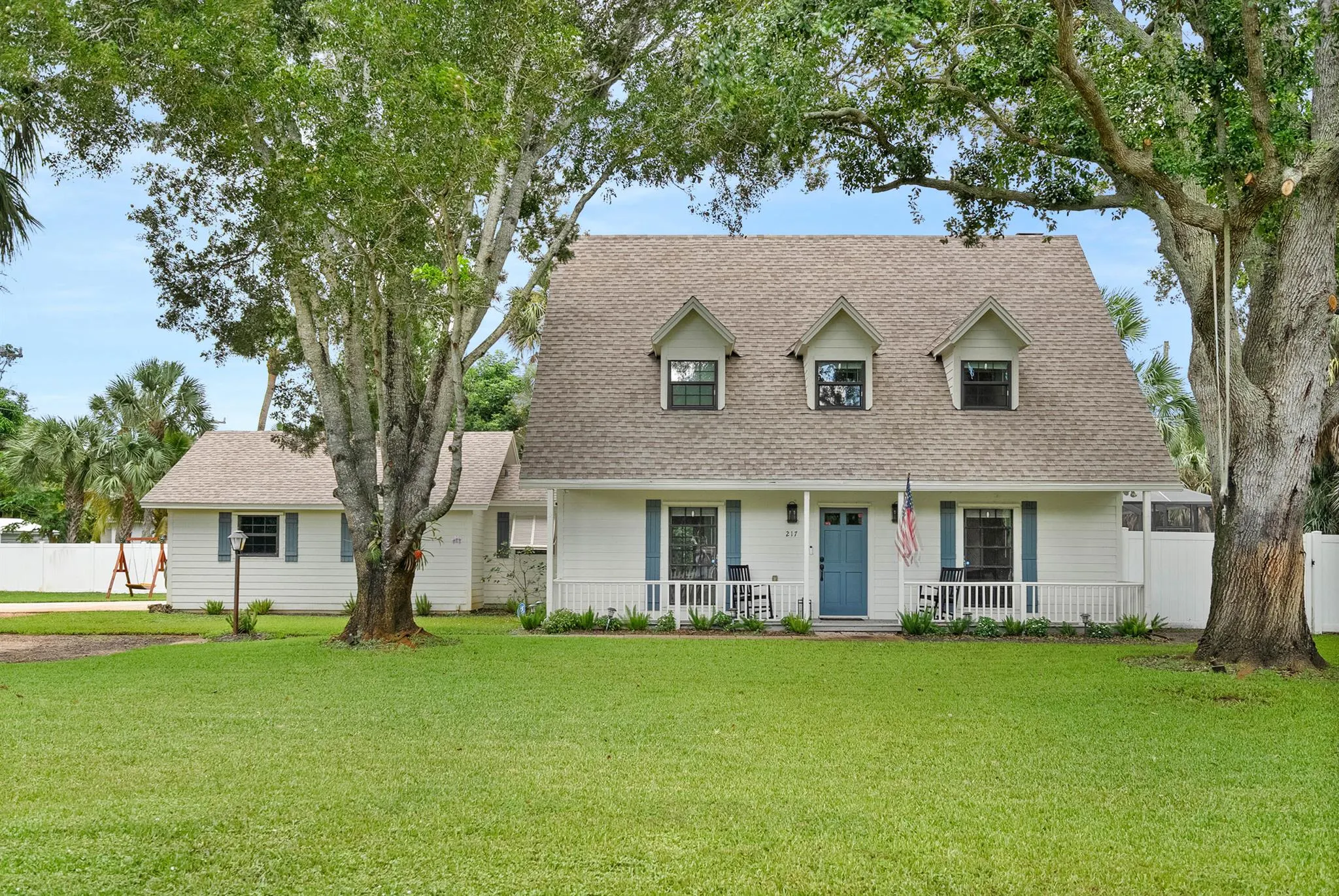 217 SE Oriole Avenue