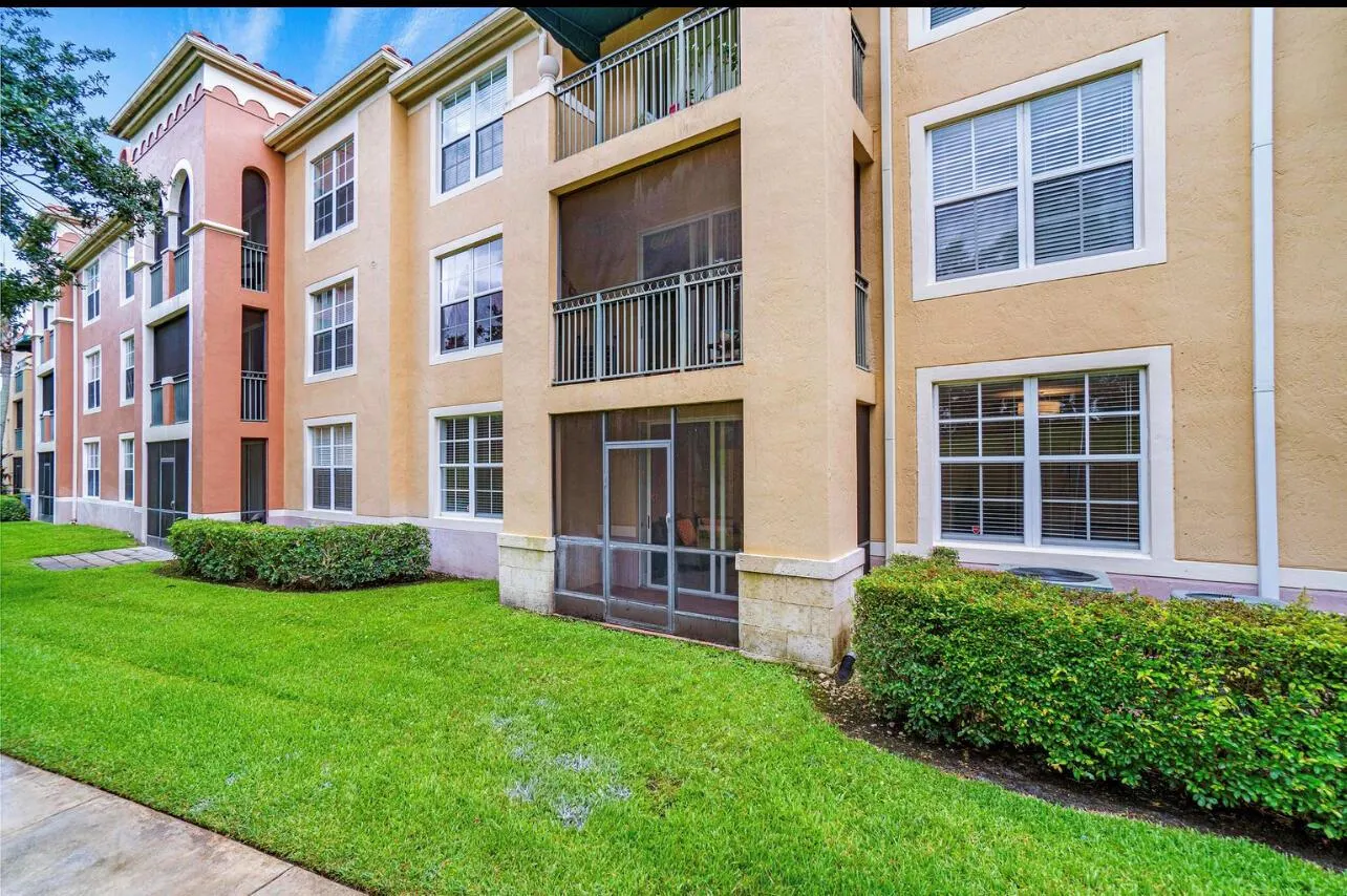 11770 Saint Andrews Place, #102
