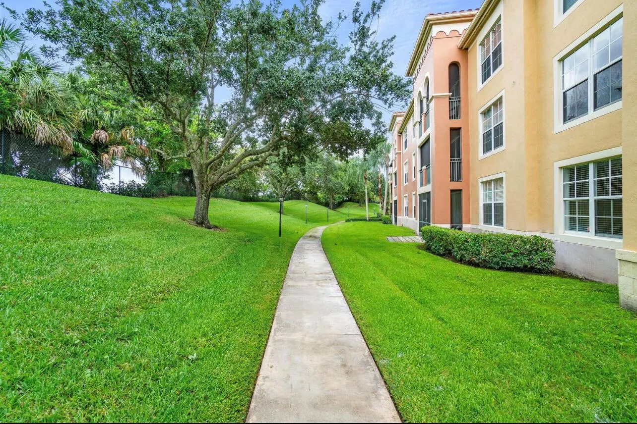 11770 Saint Andrews Place, #102
