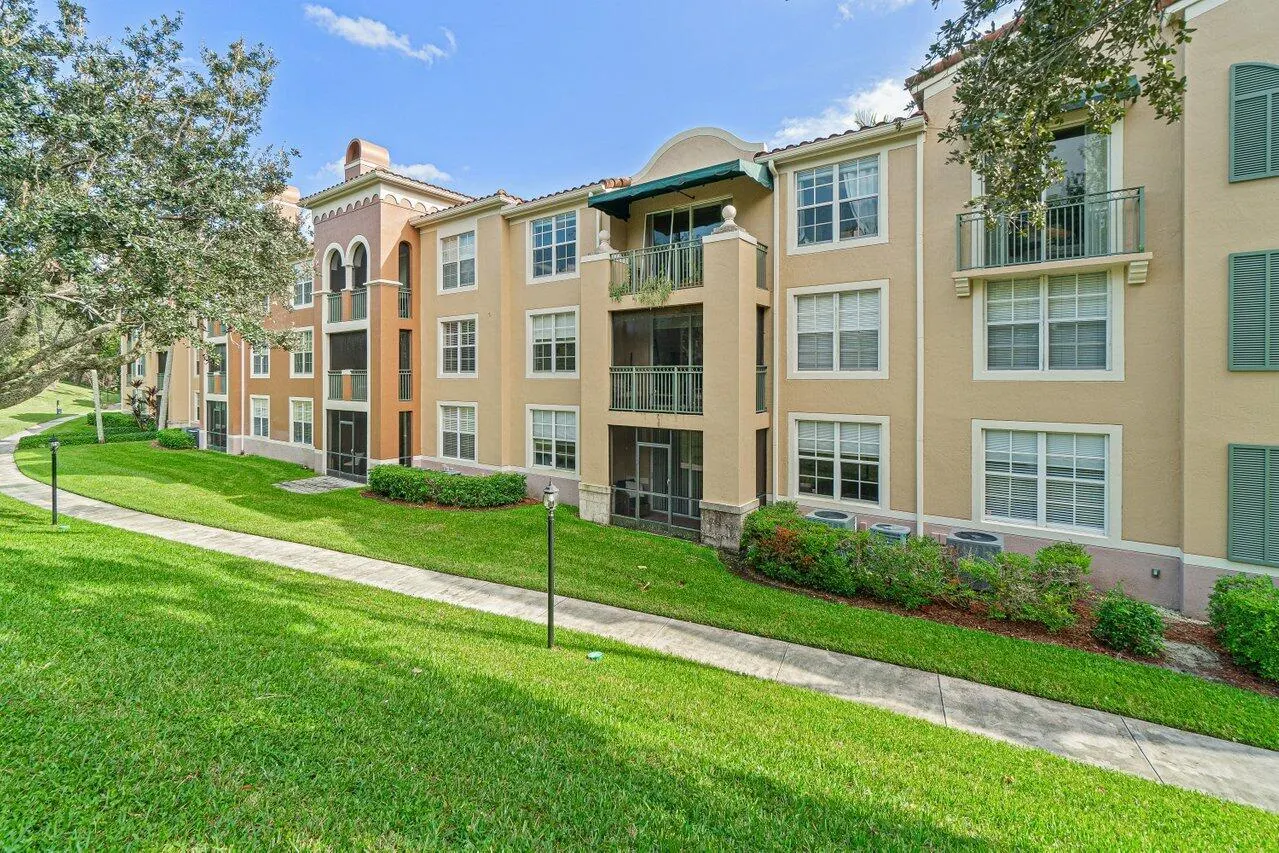 11770 Saint Andrews Place, #102