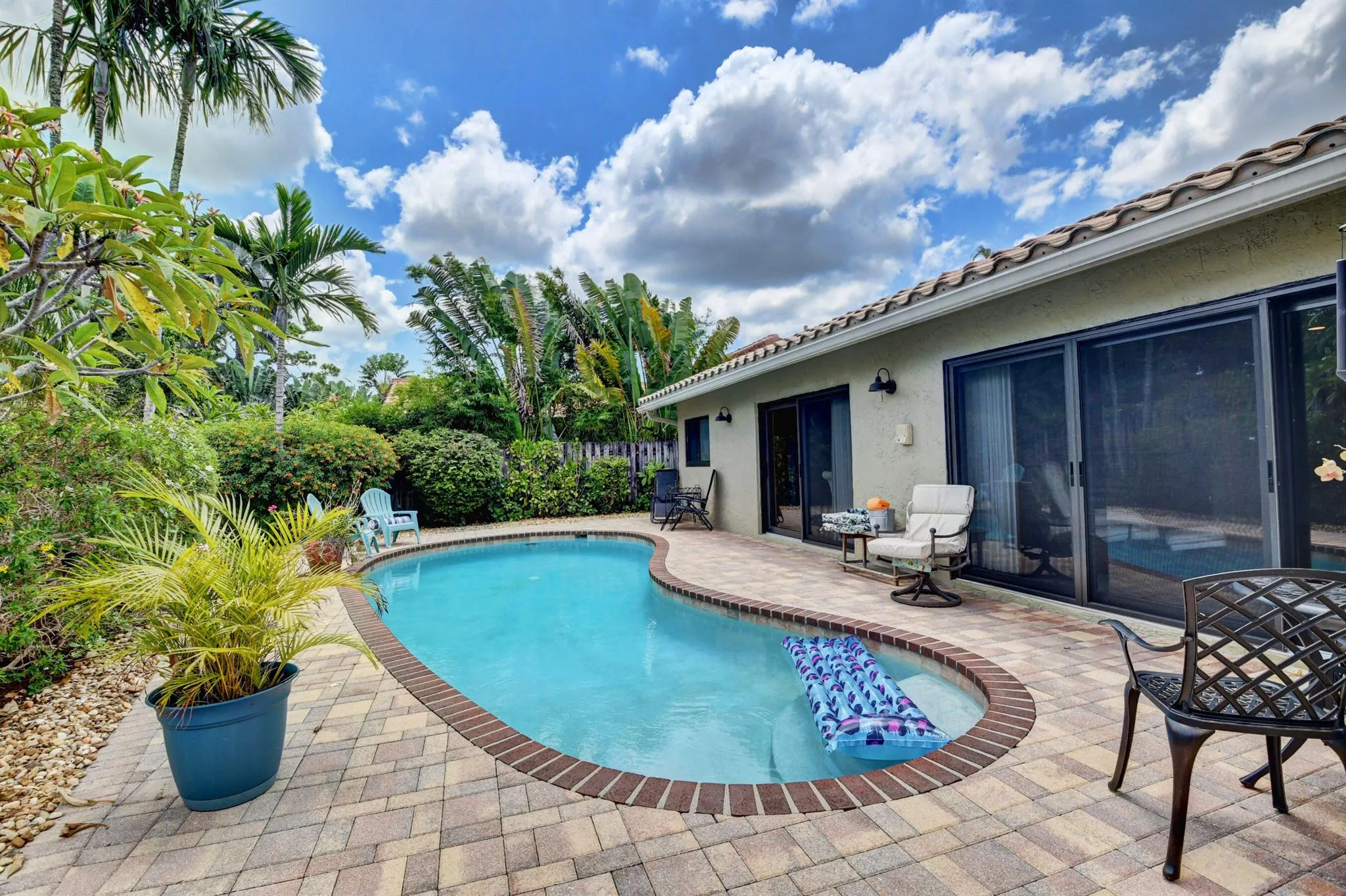 5850 Vista Linda Lane