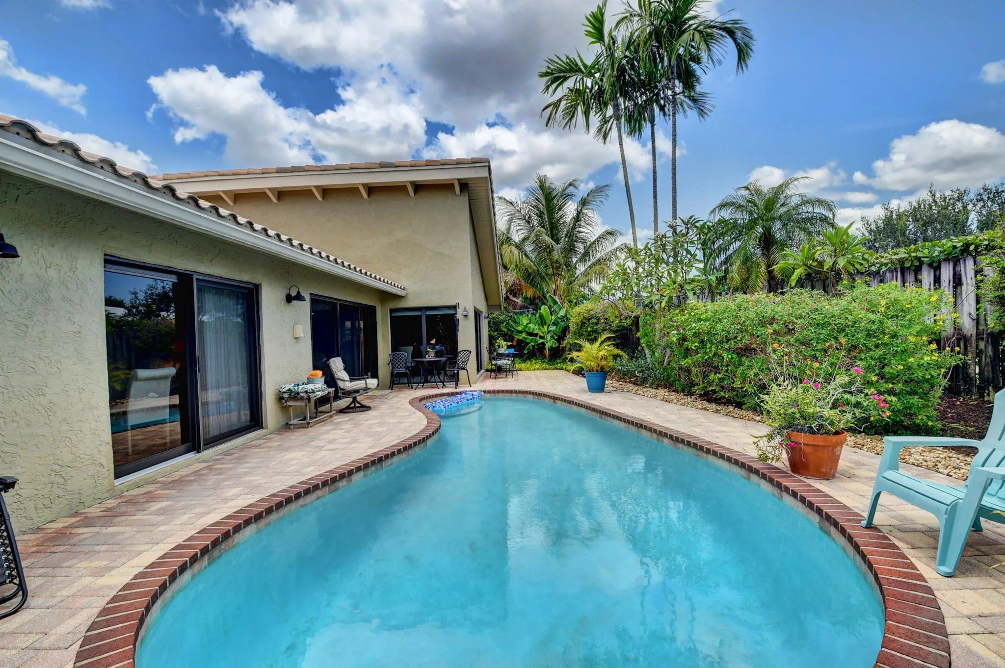 5850 Vista Linda Lane