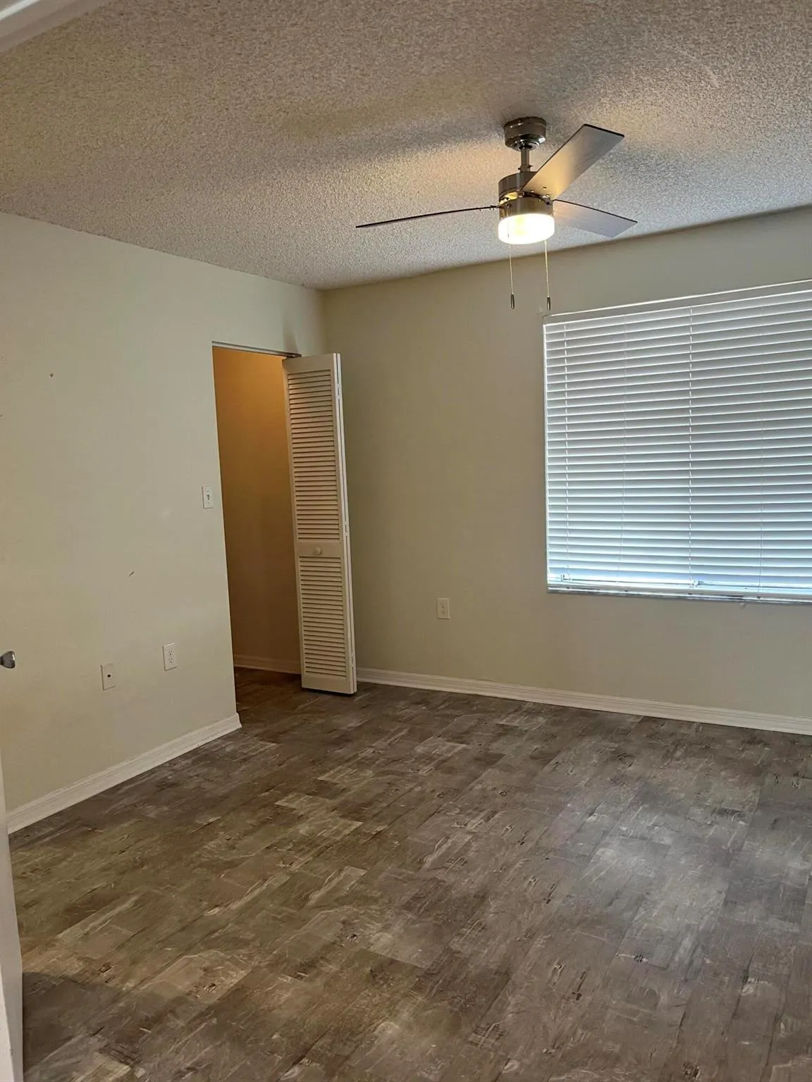 6104 Glenmoor Drive