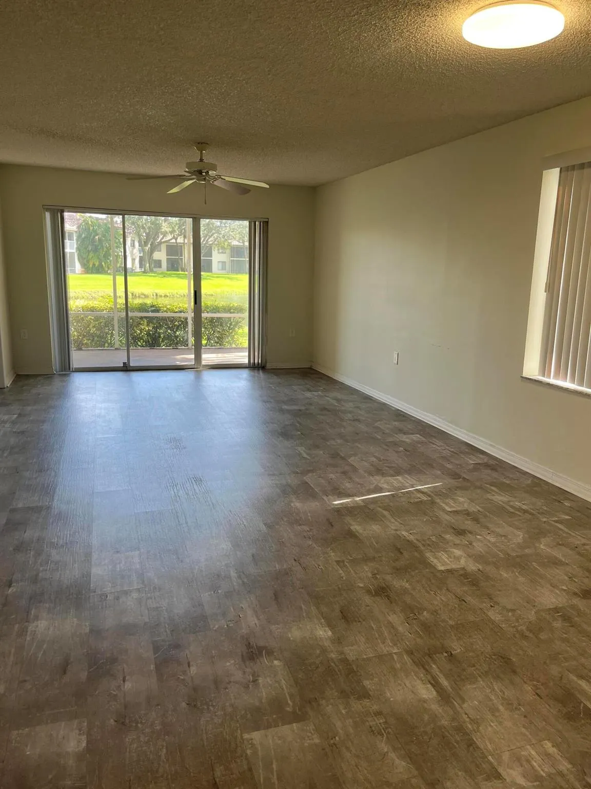 6104 Glenmoor Drive