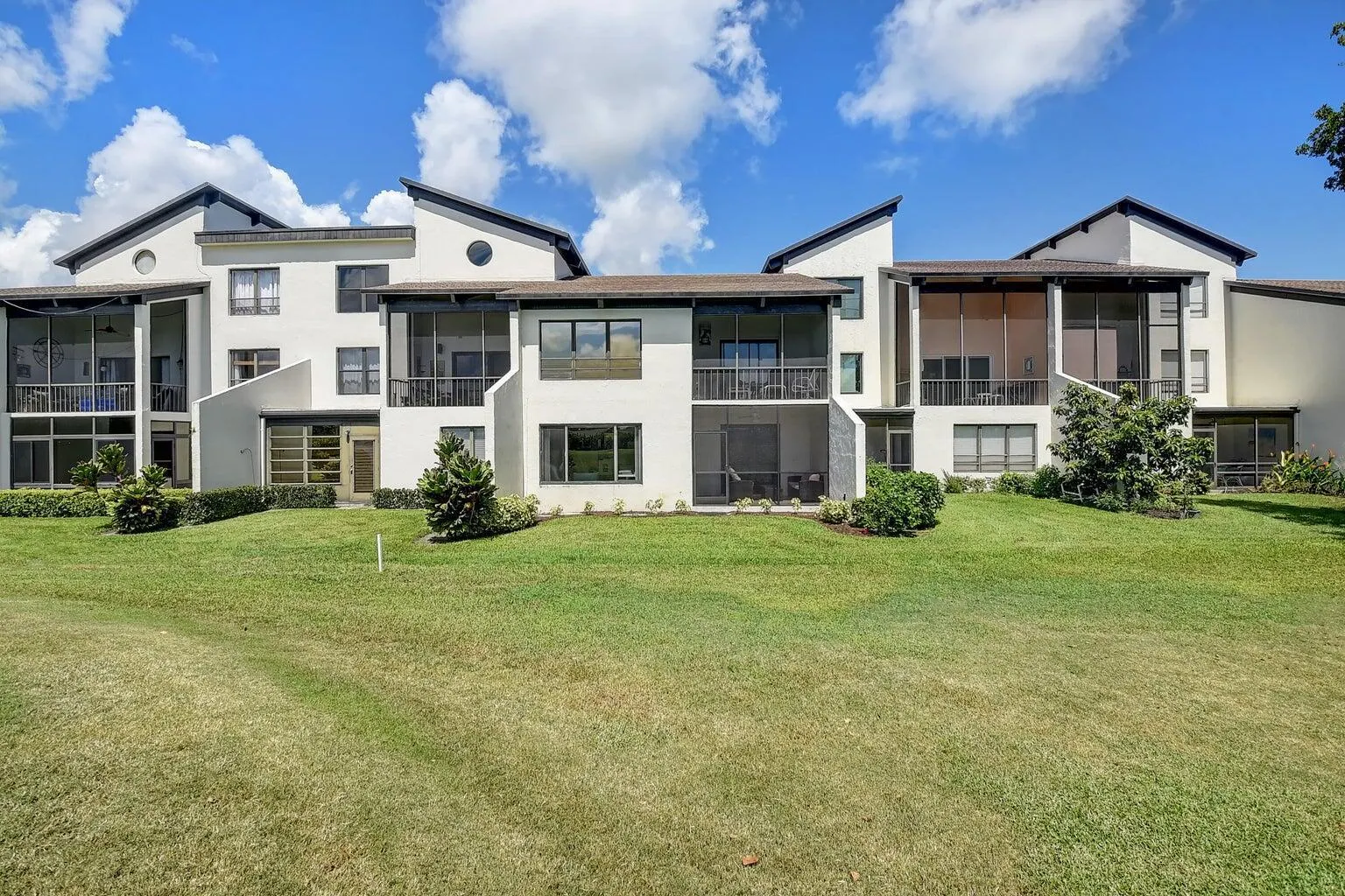 830 Greensward Court, #107-H