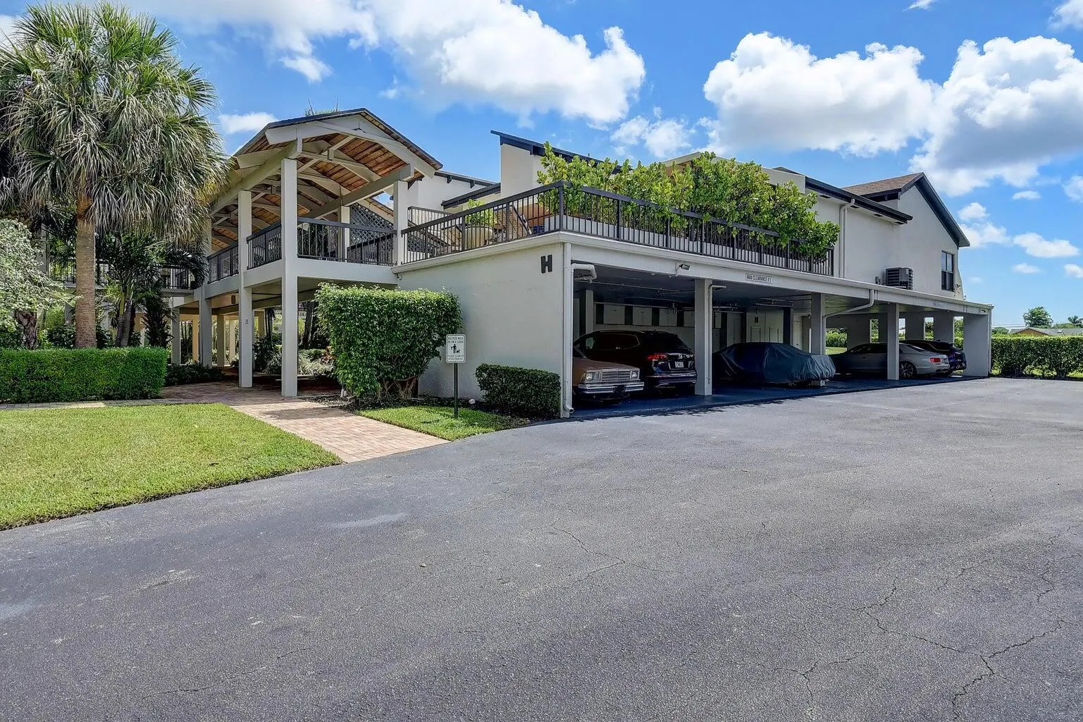830 Greensward Court, #107-H