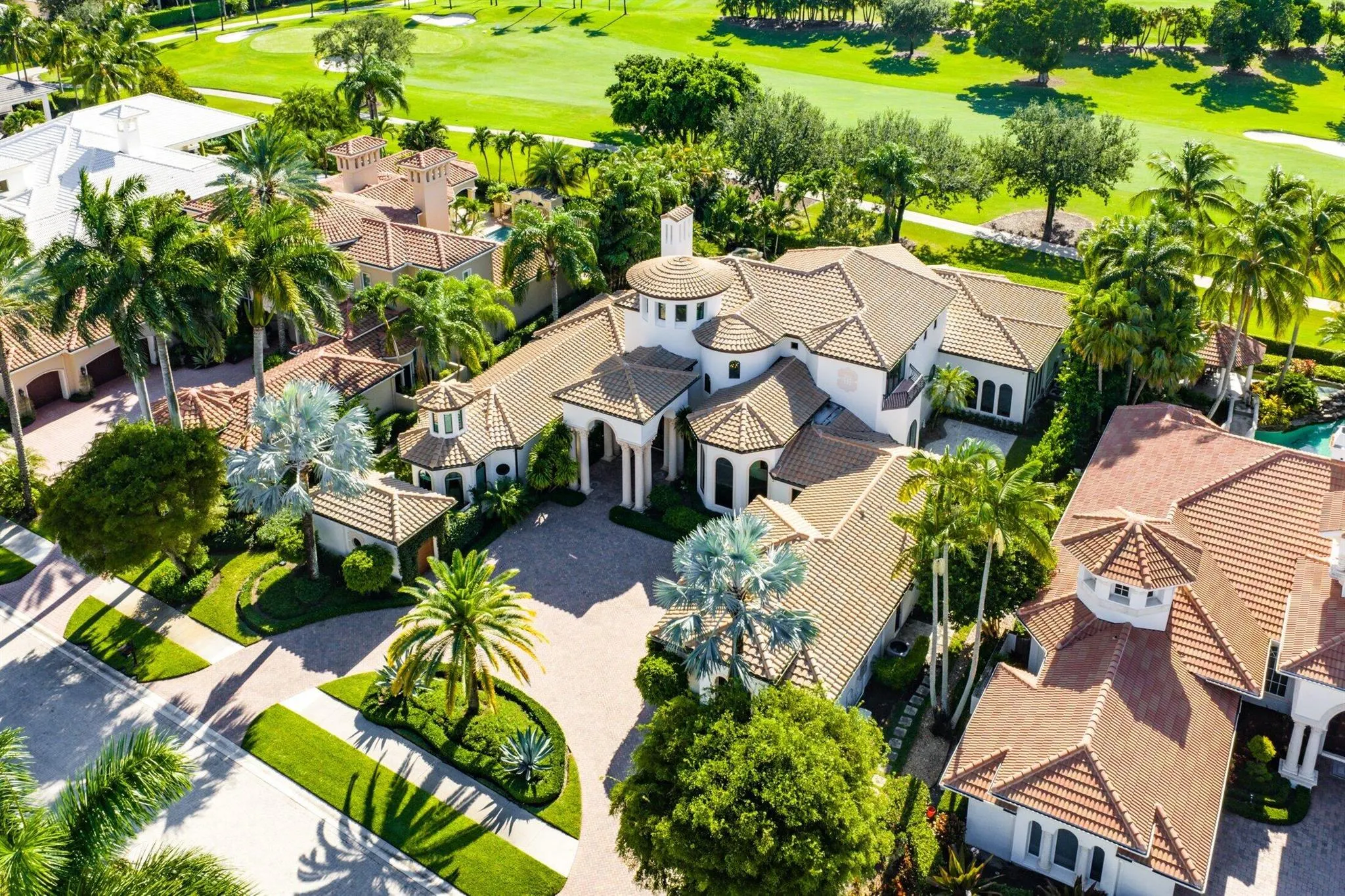 207 Grand Pointe Drive