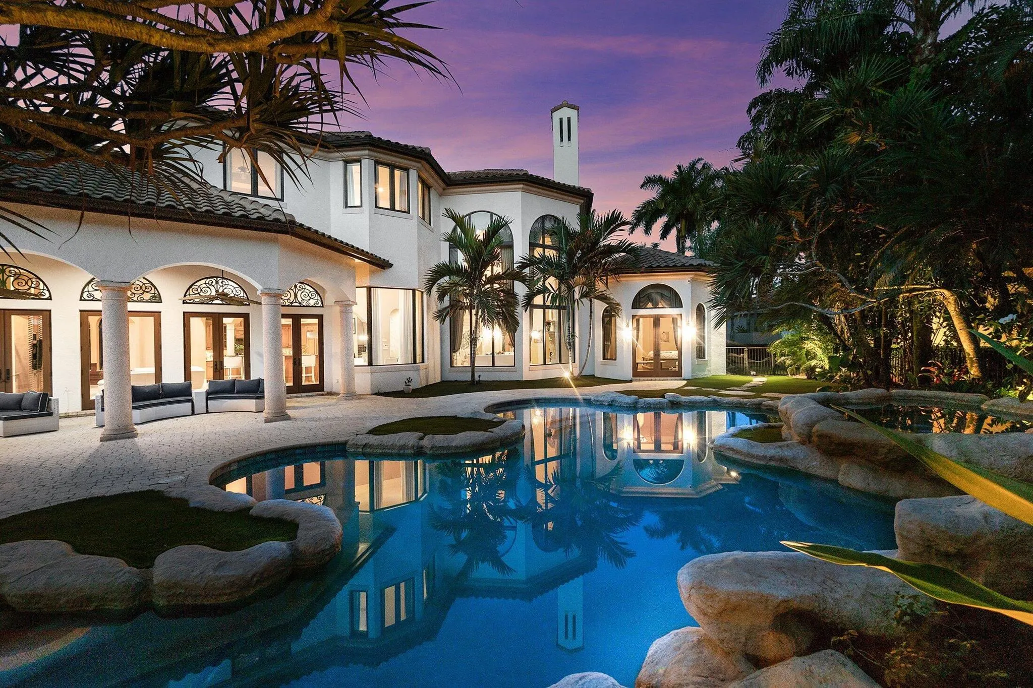207 Grand Pointe Drive