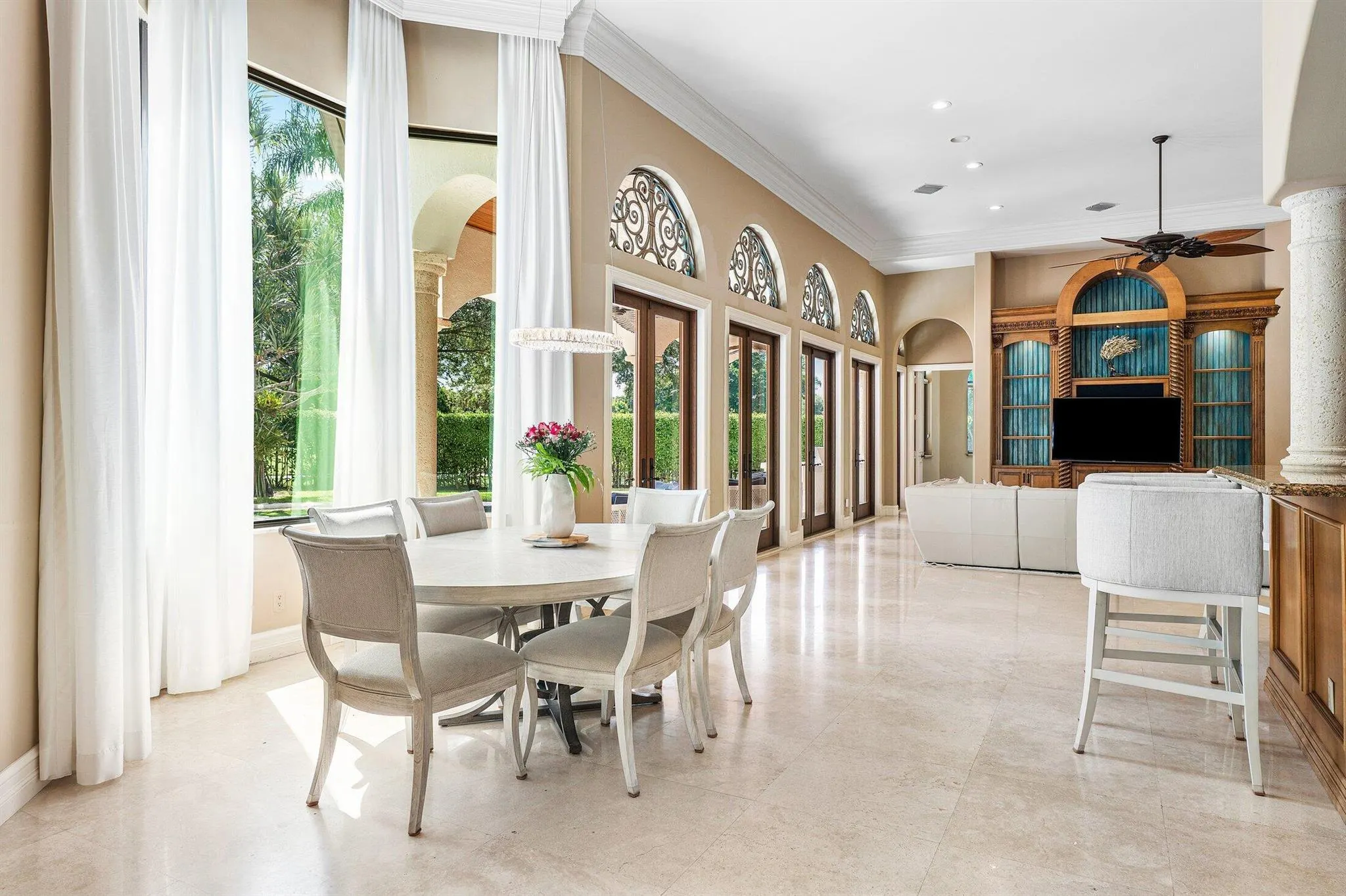 207 Grand Pointe Drive