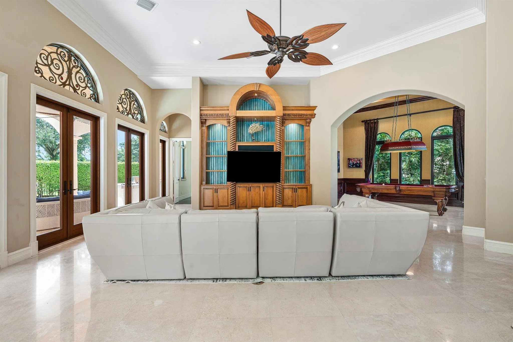 207 Grand Pointe Drive