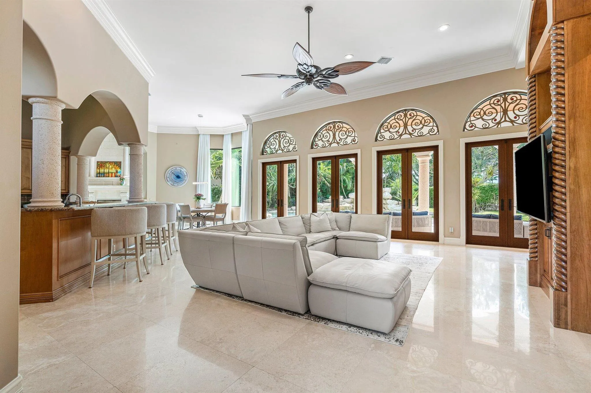 207 Grand Pointe Drive