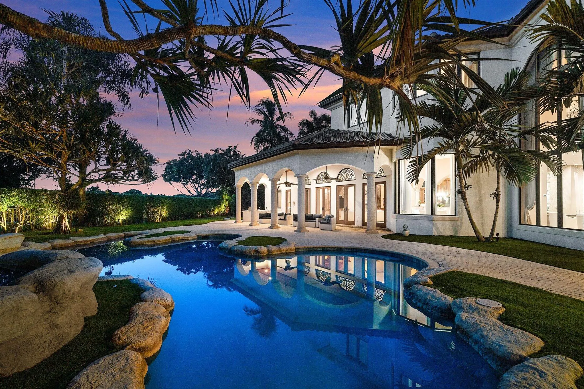 207 Grand Pointe Drive