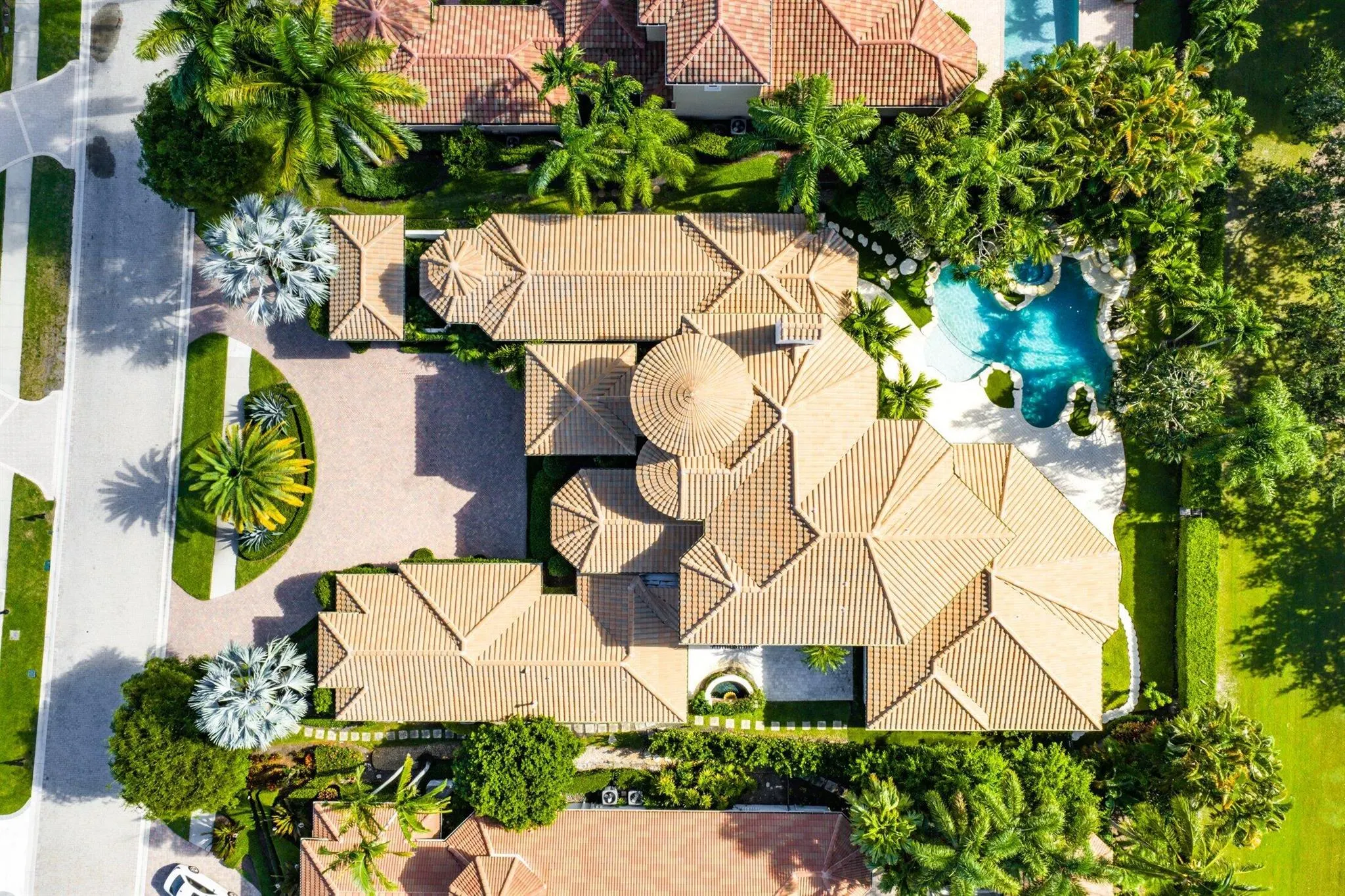 207 Grand Pointe Drive