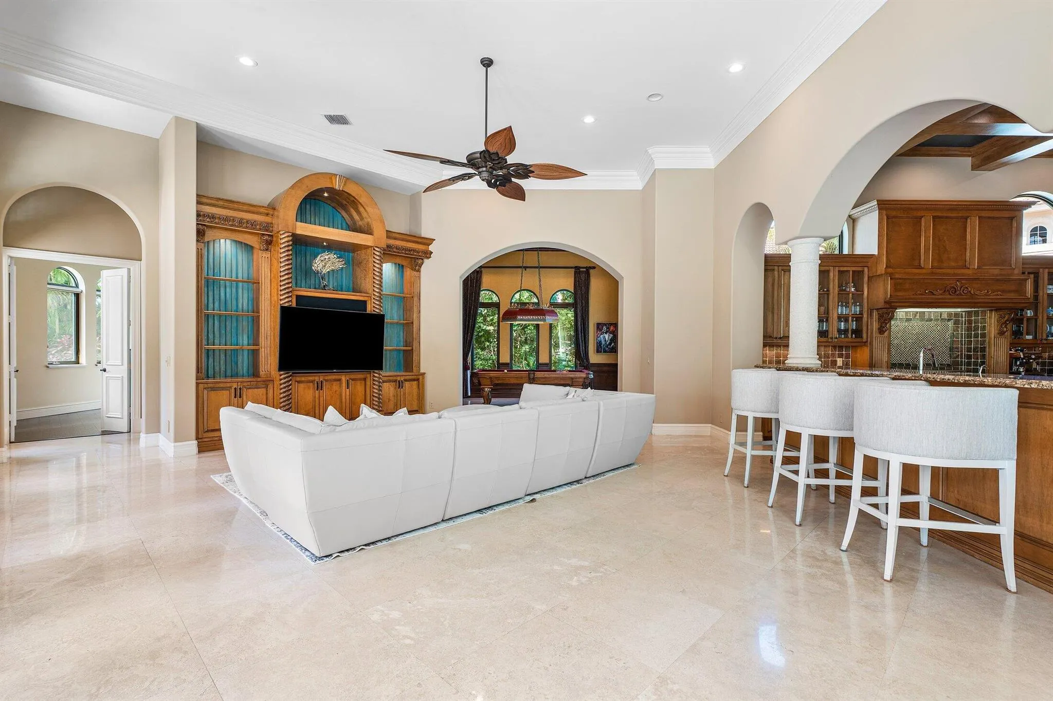 207 Grand Pointe Drive