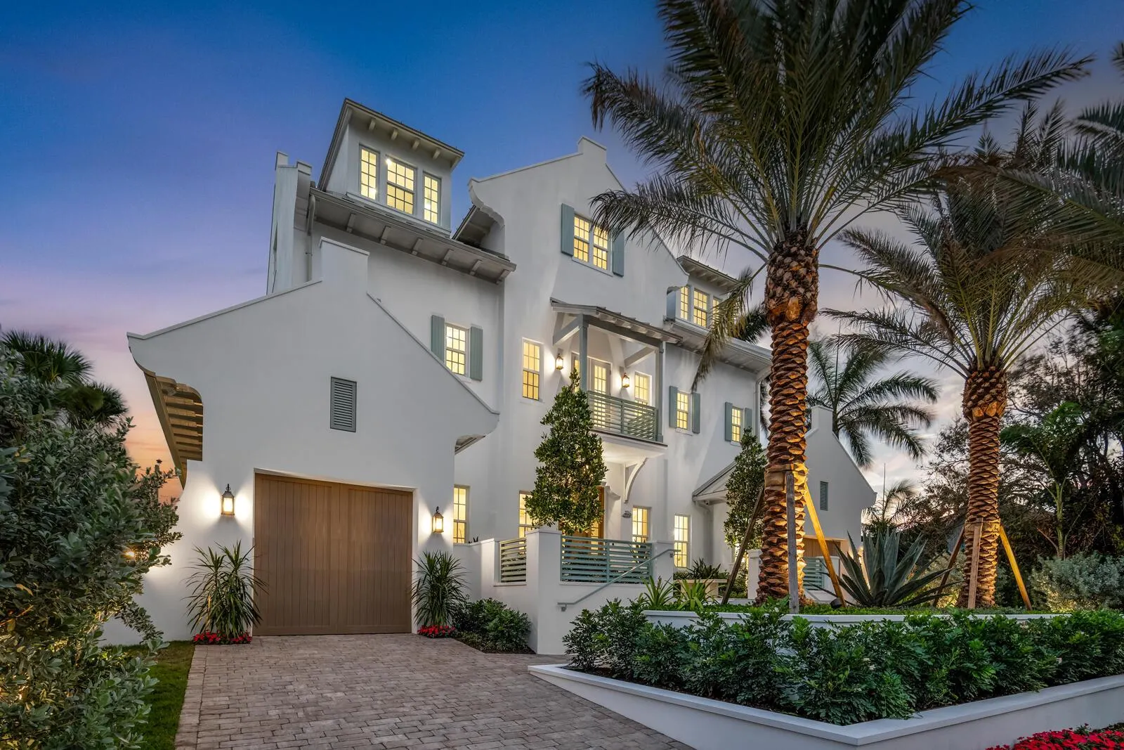 1114 Vista Del Mar Drive N