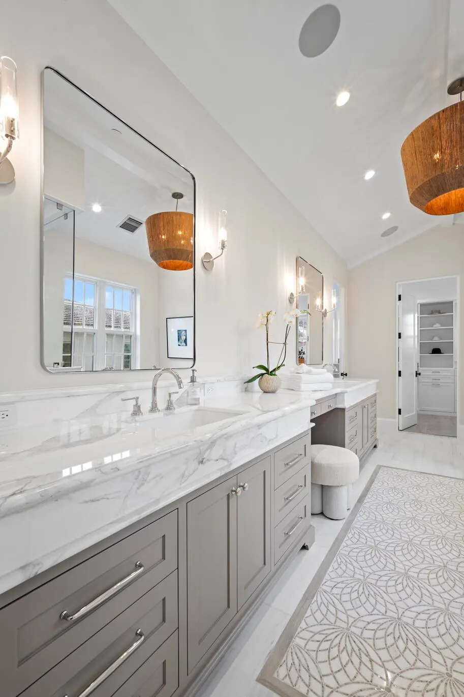 1114 Vista Del Mar Drive N