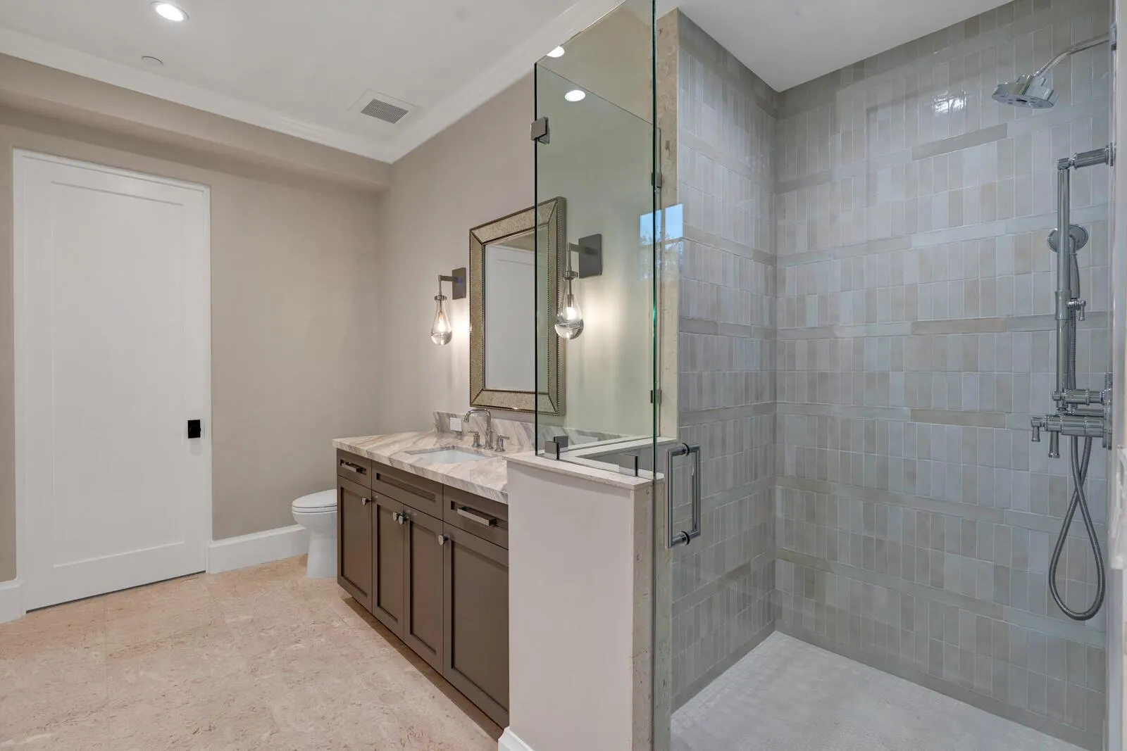 1114 Vista Del Mar Drive N