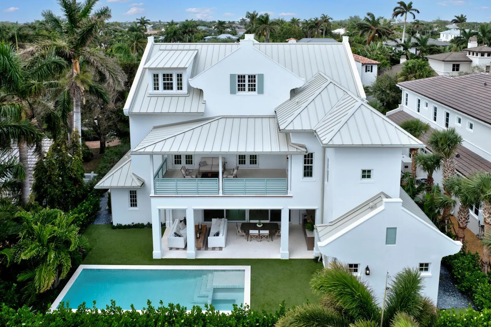 1114 Vista Del Mar Drive N