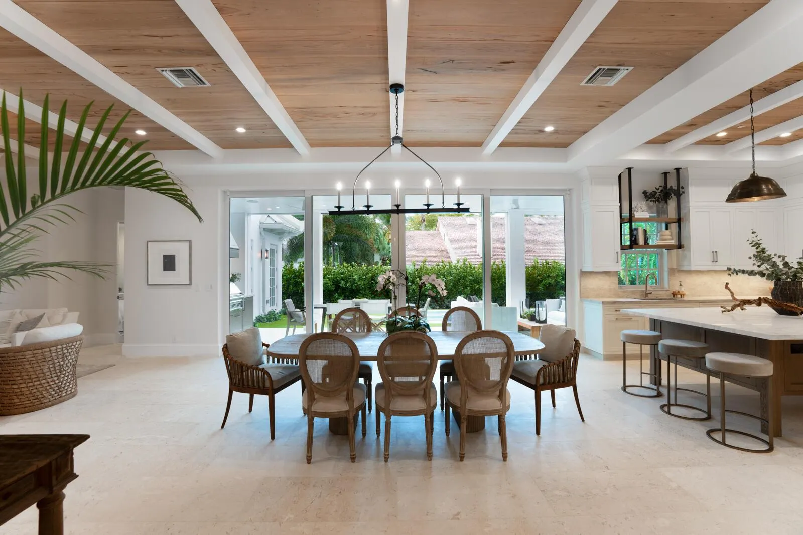 1114 Vista Del Mar Drive N