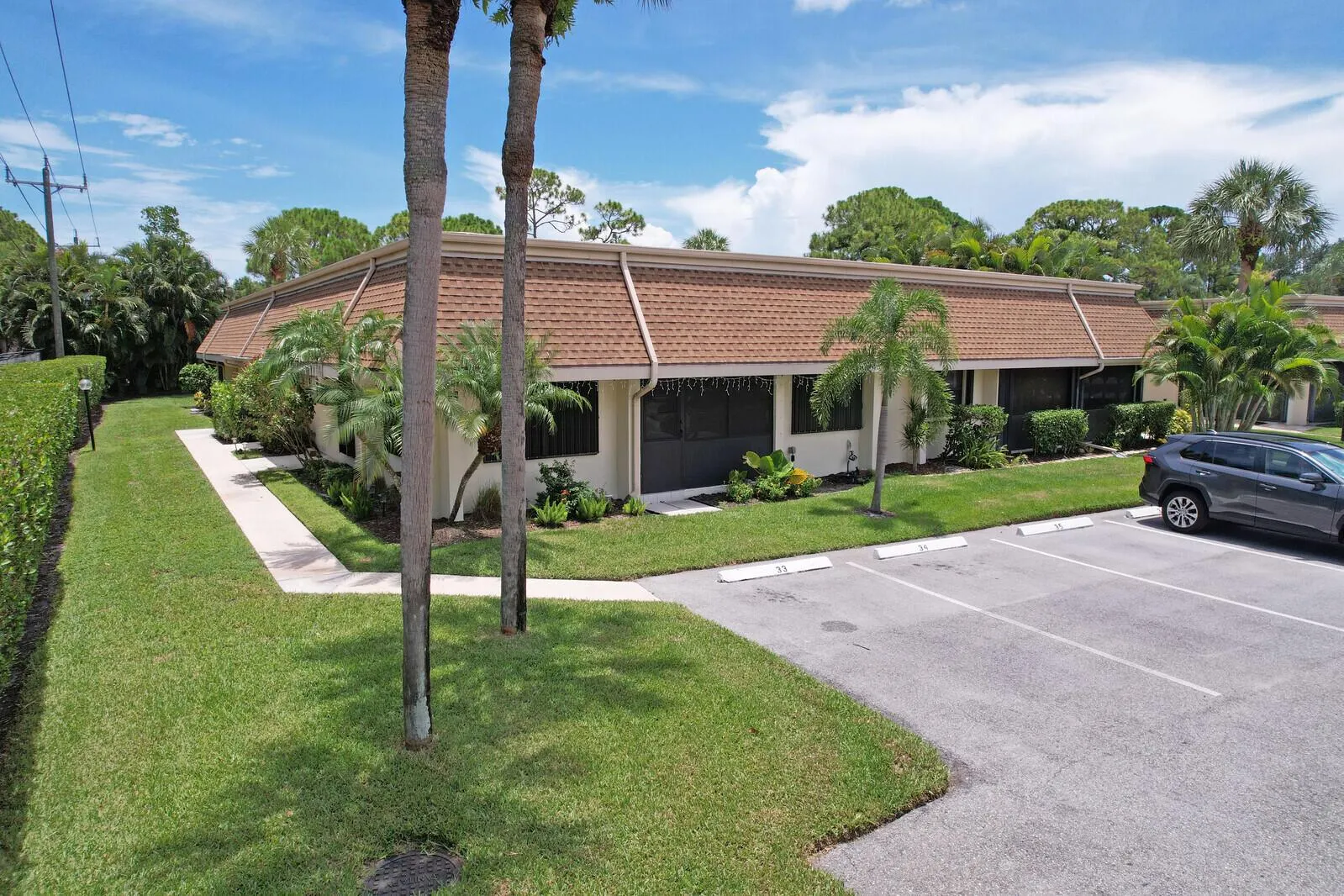 104 Half Moon Circle, #A