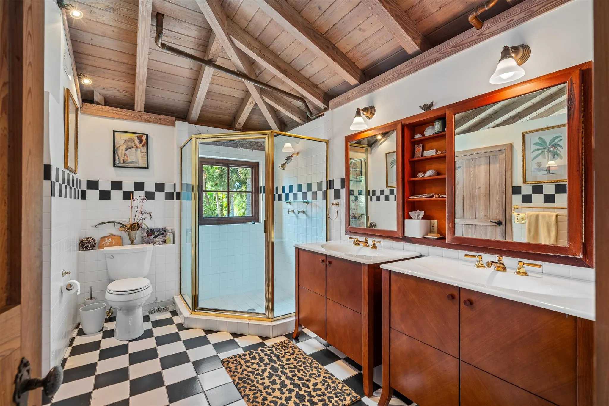 334 Palm Trail