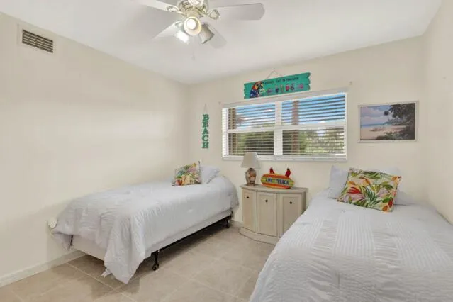 10200 S Ocean Drive, #104