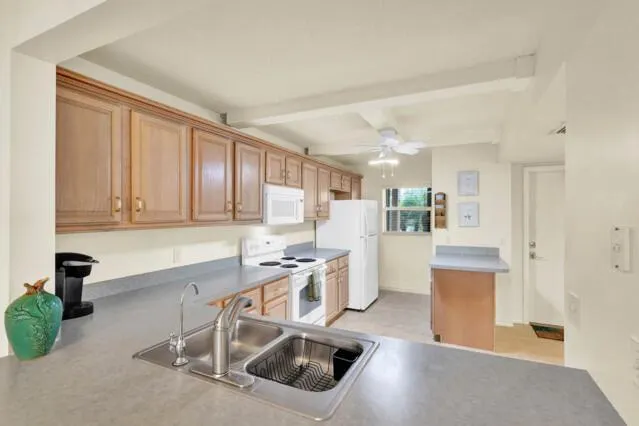 10200 S Ocean Drive, #104