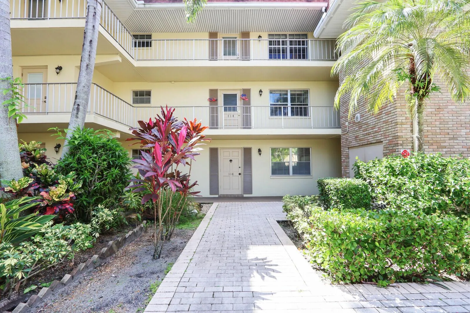5540 Tamberlane Circle, #118