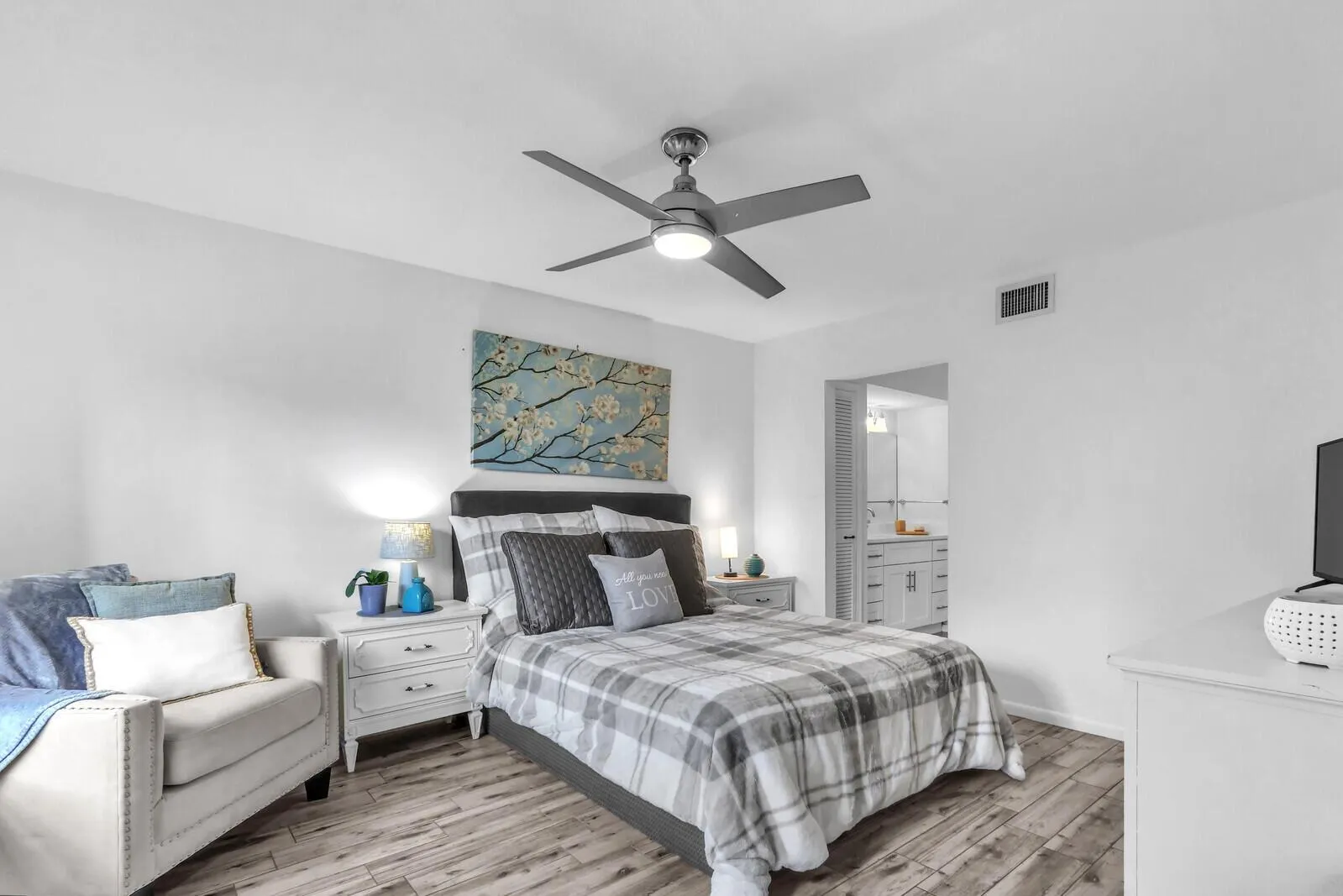 5540 Tamberlane Circle, #118
