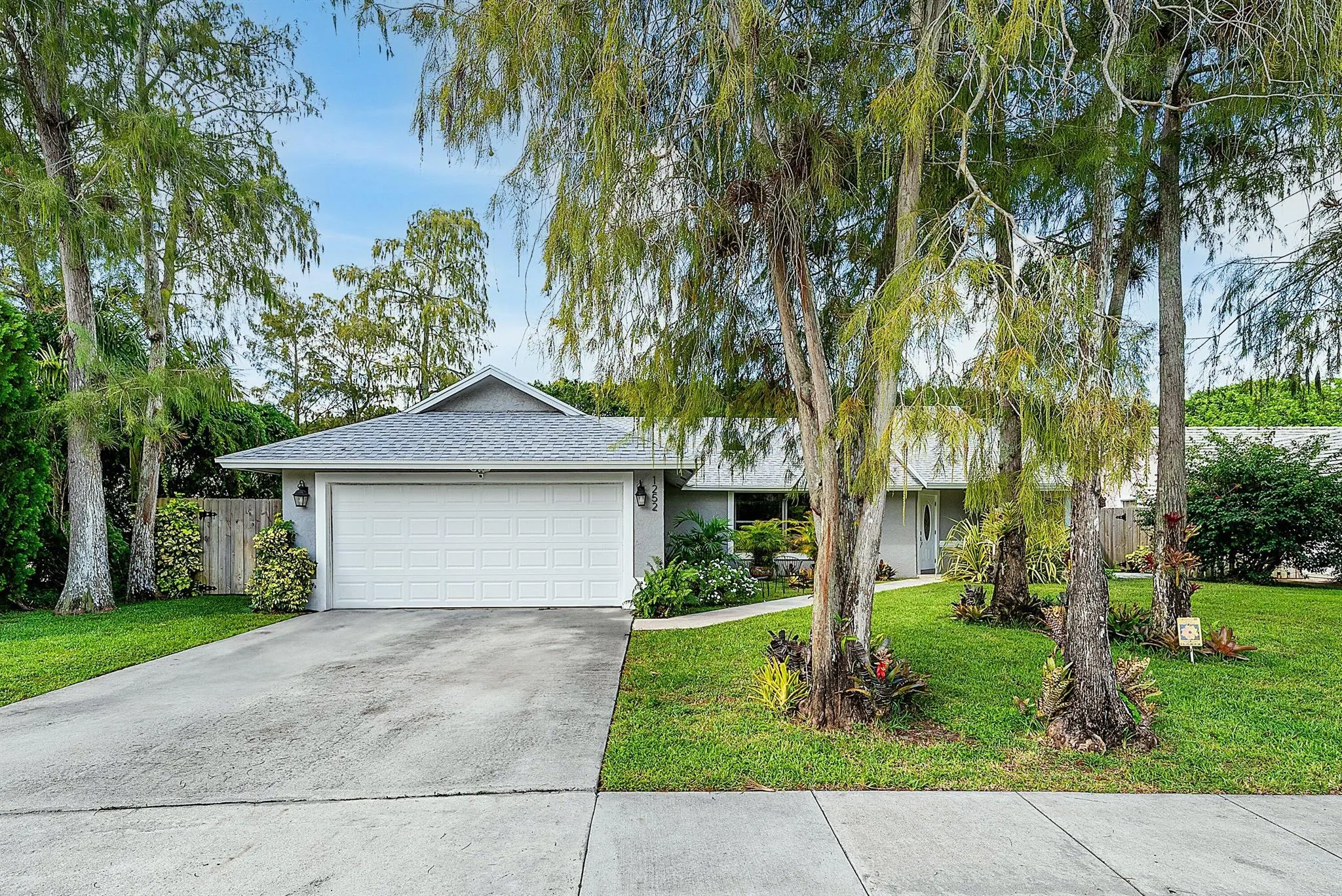 1252 Raintree Lane