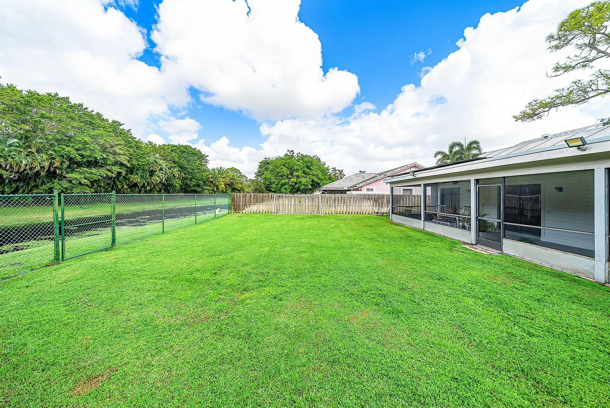 1252 Raintree Lane