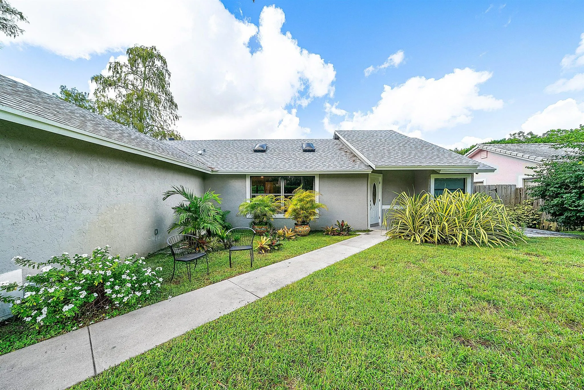1252 Raintree Lane