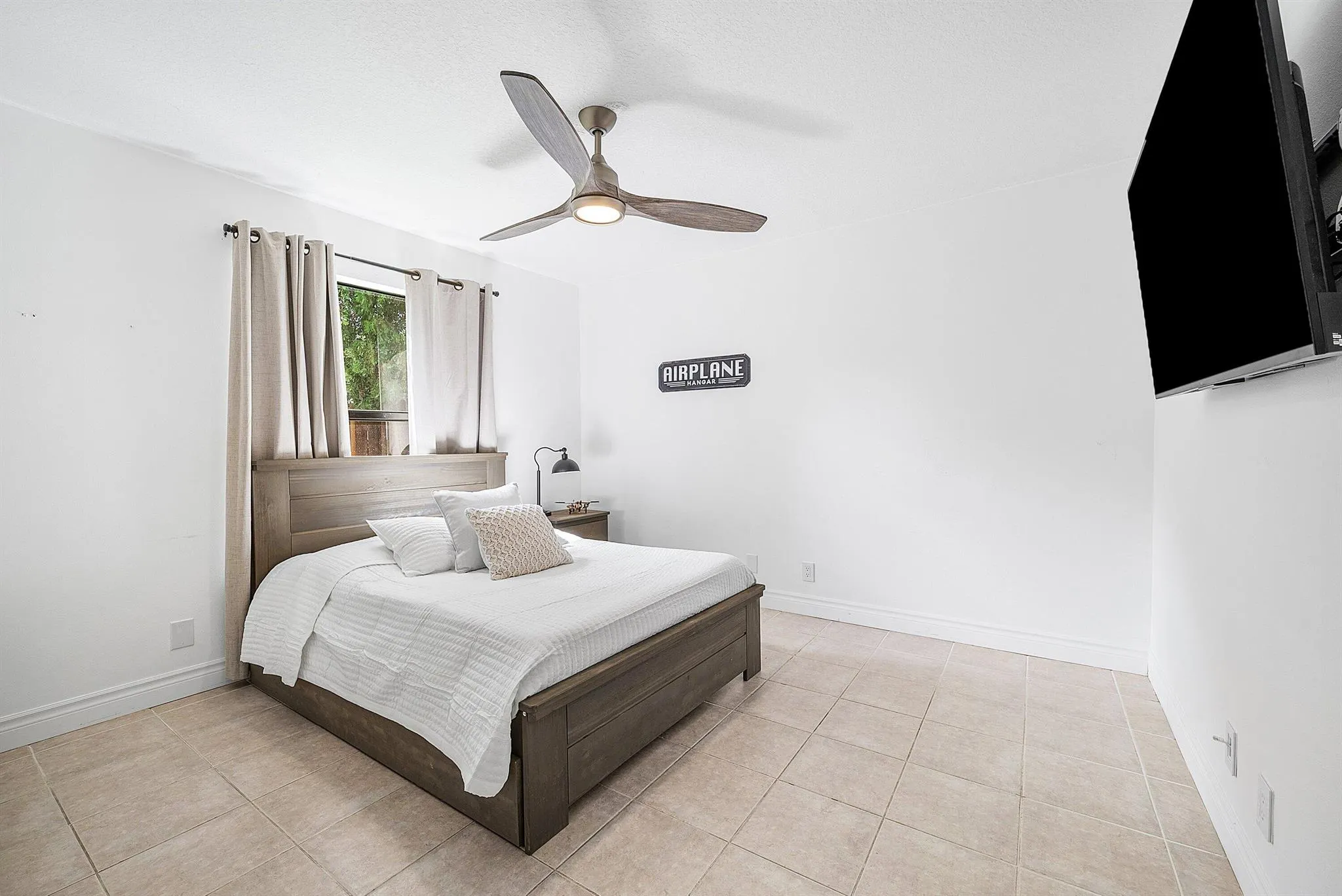 1252 Raintree Lane