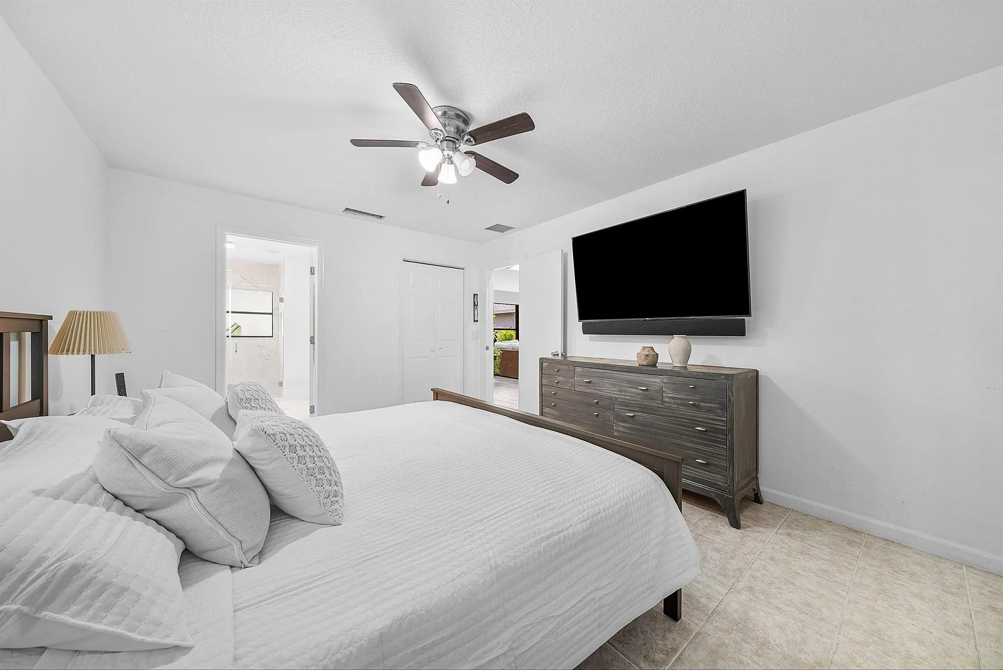 1252 Raintree Lane