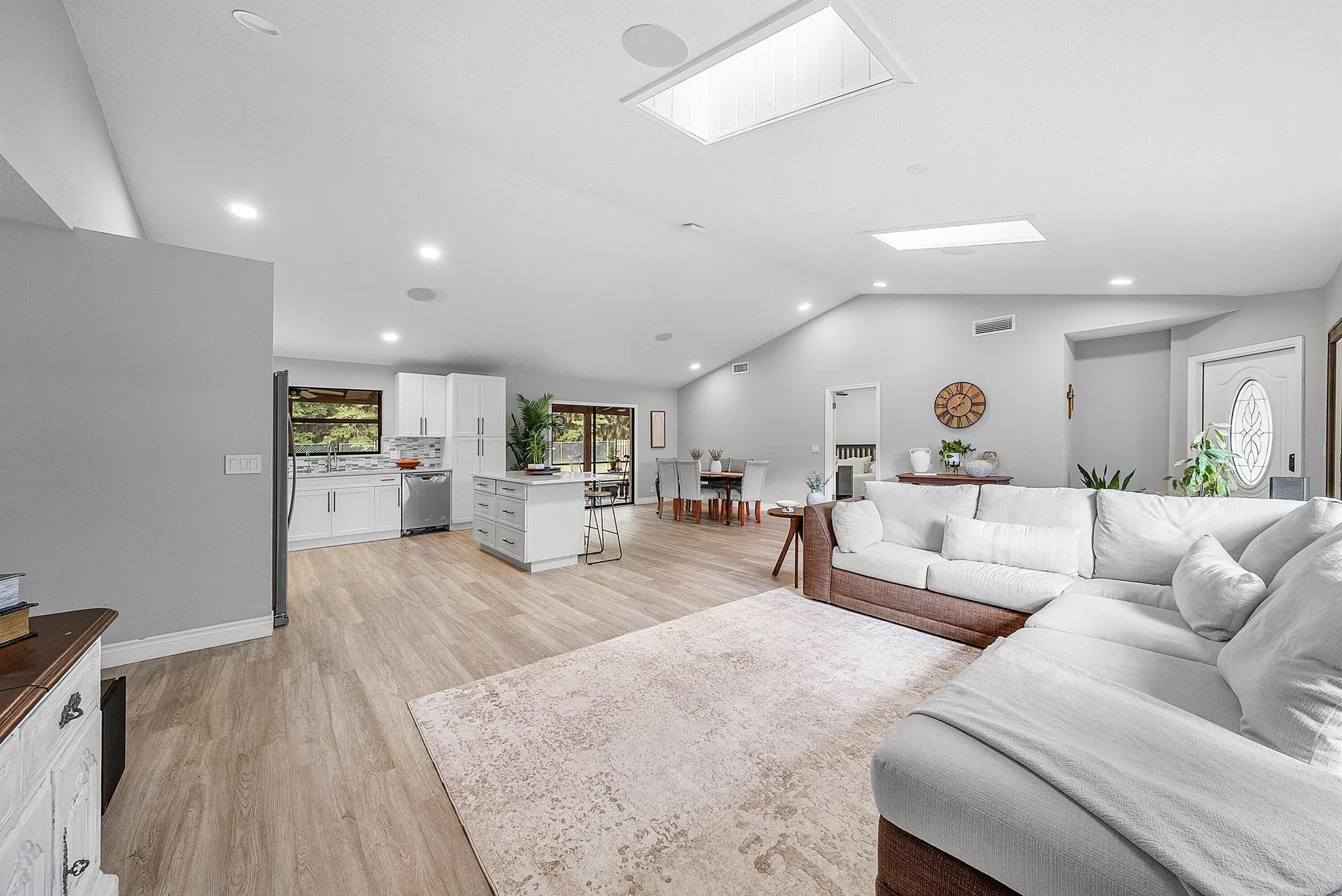 1252 Raintree Lane