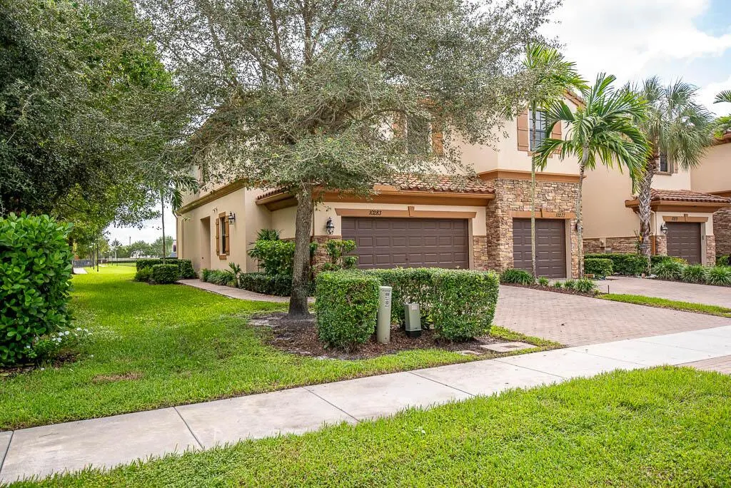 10283 Wellington Parc Drive