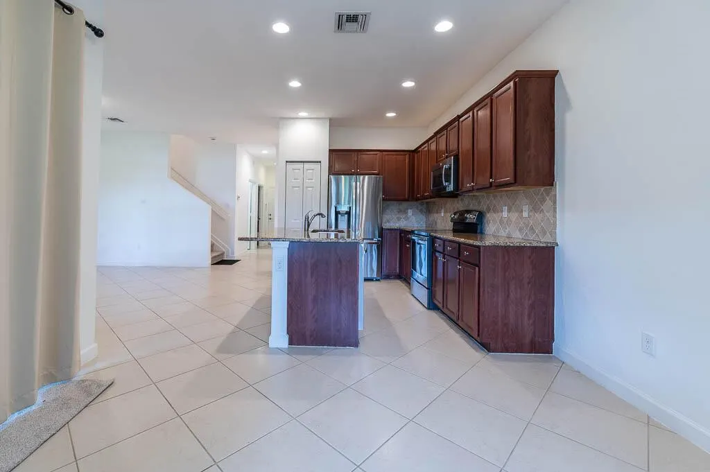 10283 Wellington Parc Drive