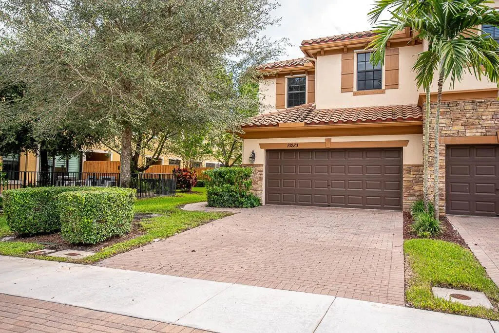 10283 Wellington Parc Drive