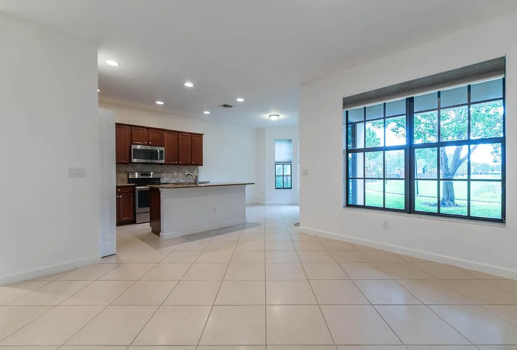 10283 Wellington Parc Drive