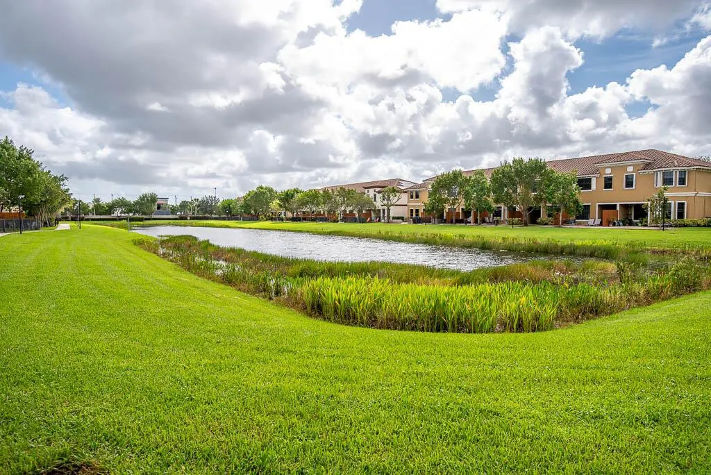10283 Wellington Parc Drive