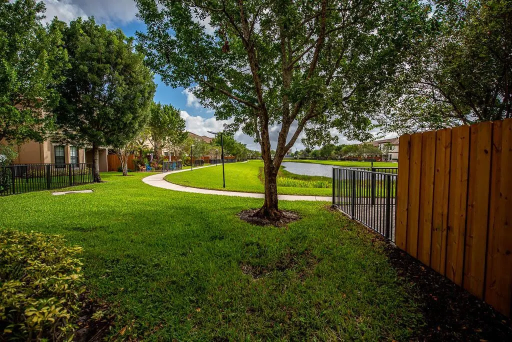 10283 Wellington Parc Drive
