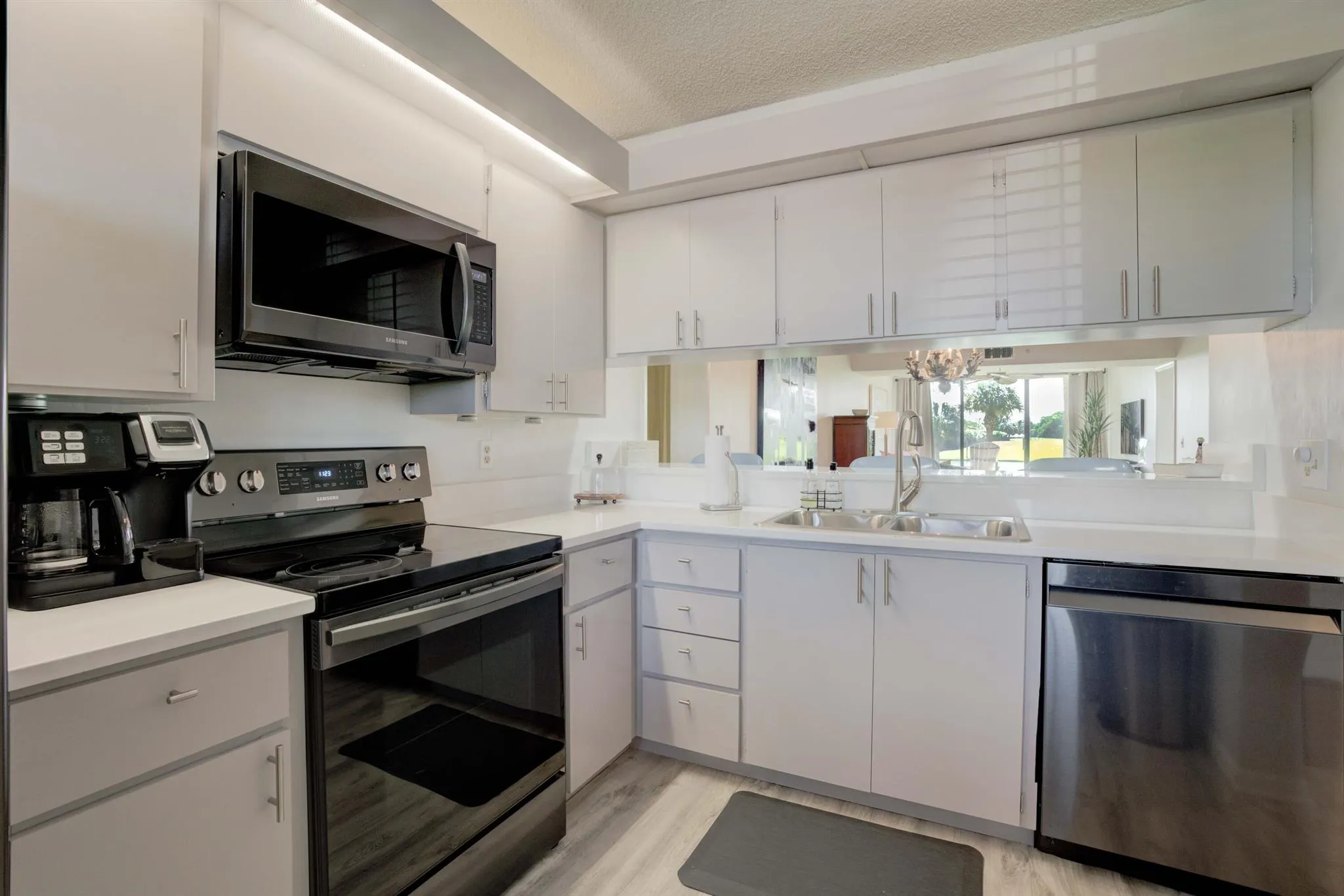 201 S Seas Drive, #102