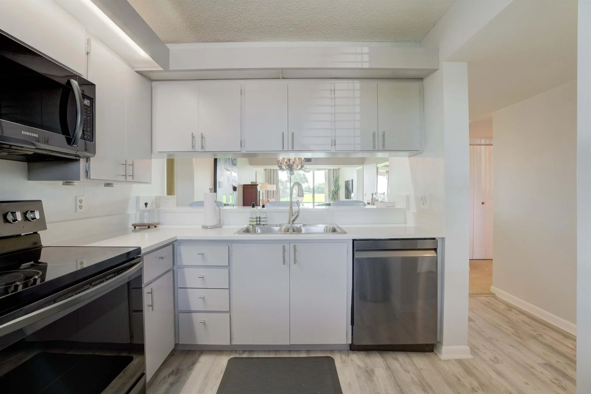 201 S Seas Drive, #102