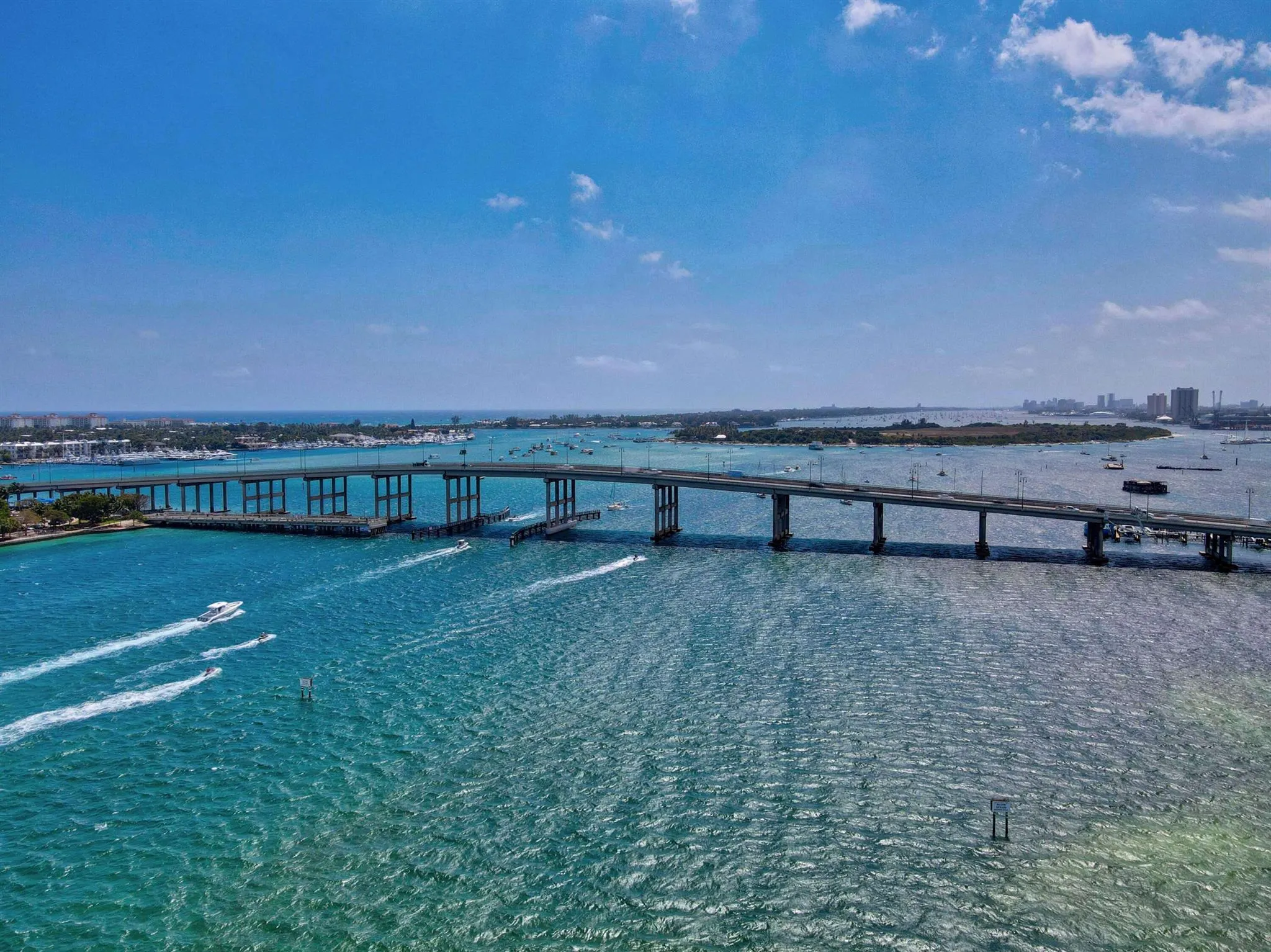 2640 Lake Shore Drive, #115