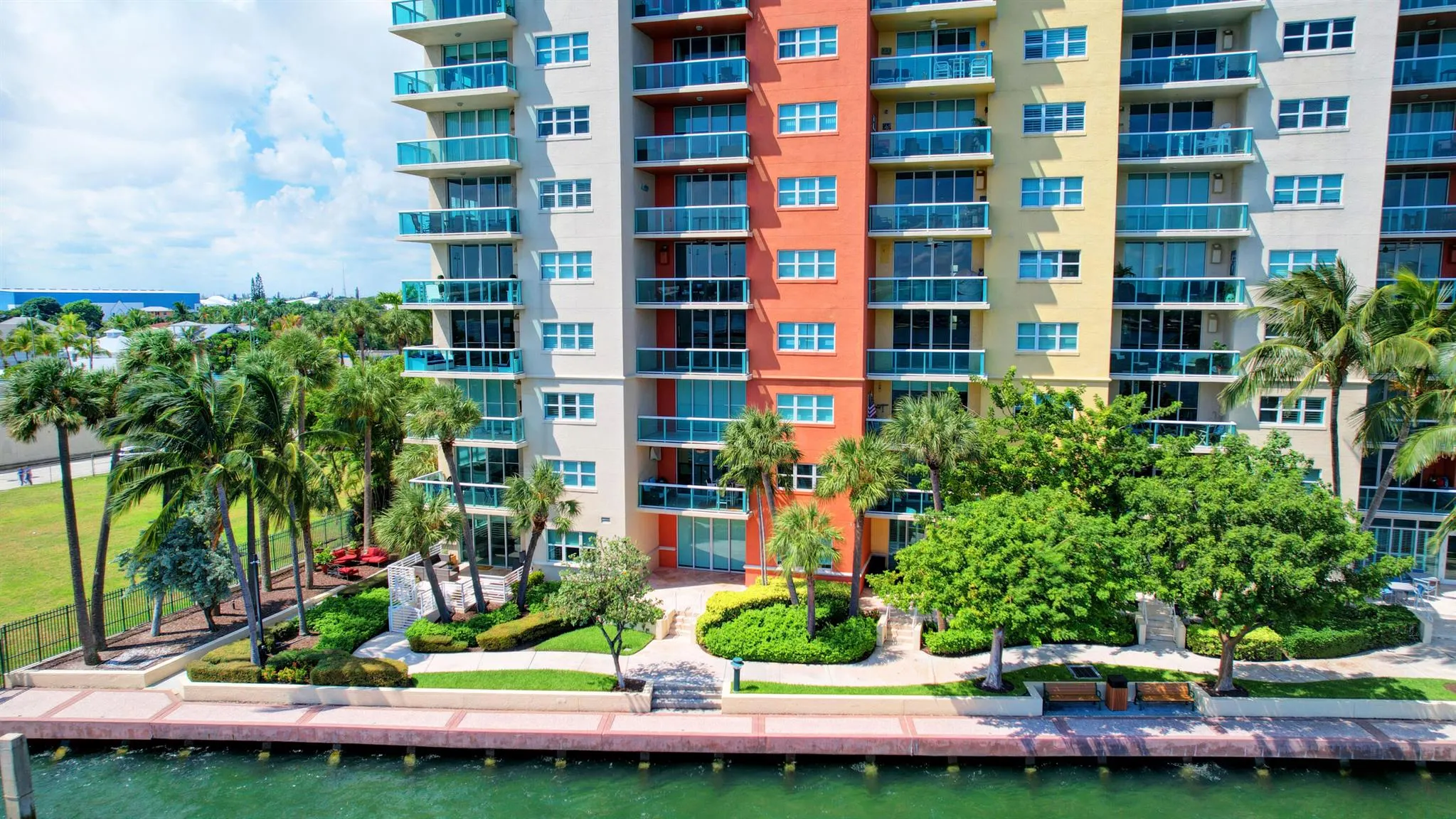 2640 Lake Shore Drive, #115