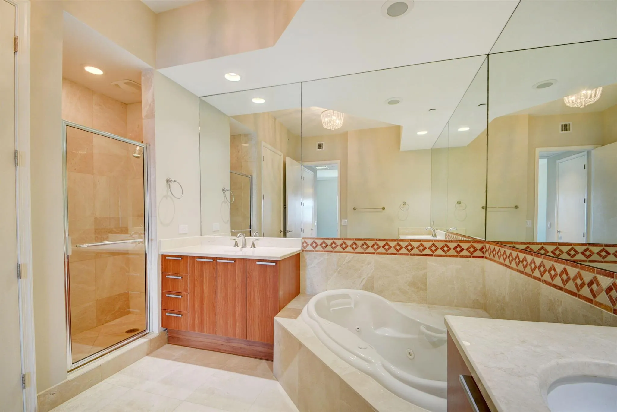 2640 Lake Shore Drive, #115
