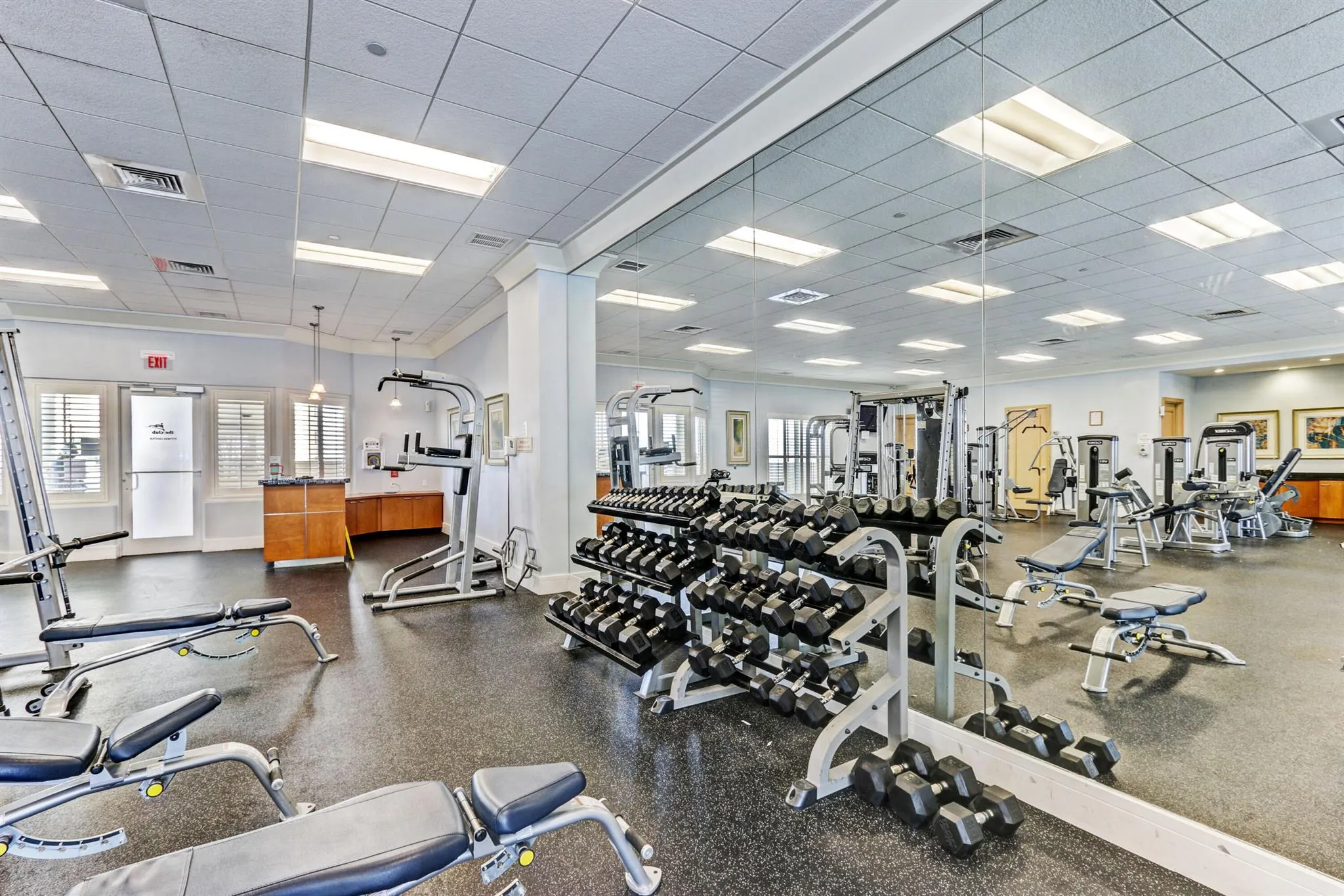 2640 Lake Shore Drive, #115