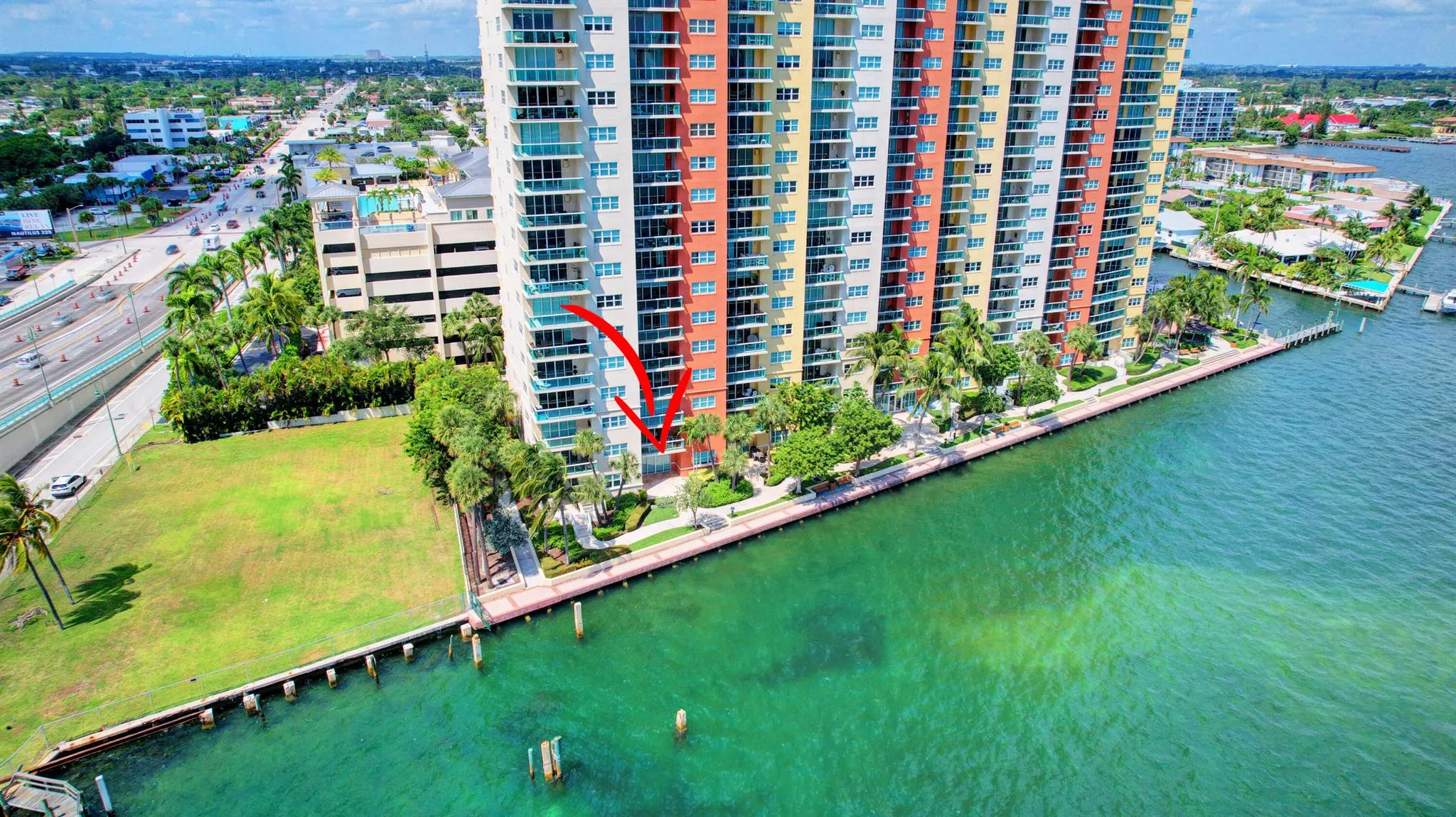 2640 Lake Shore Drive, #115
