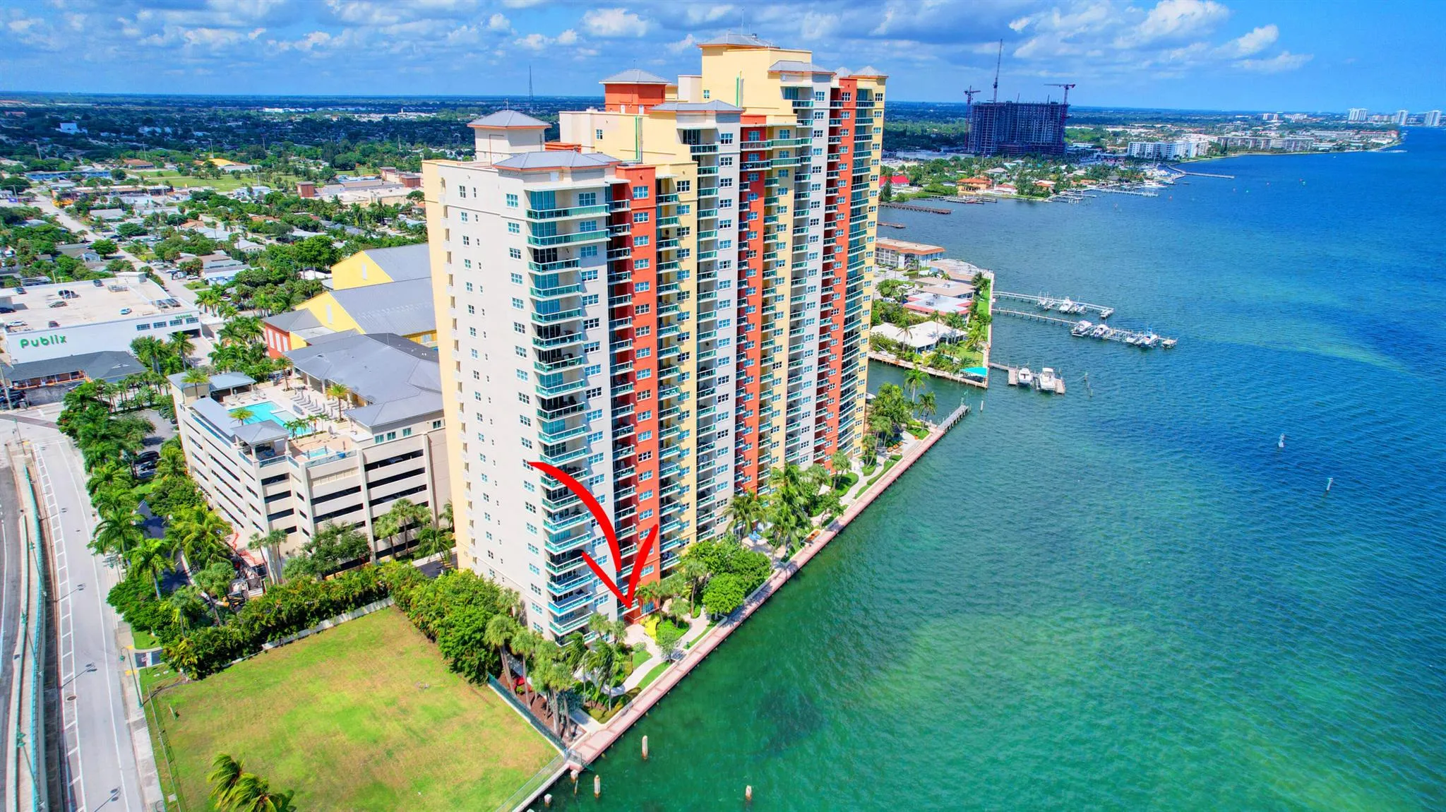2640 Lake Shore Drive, #115